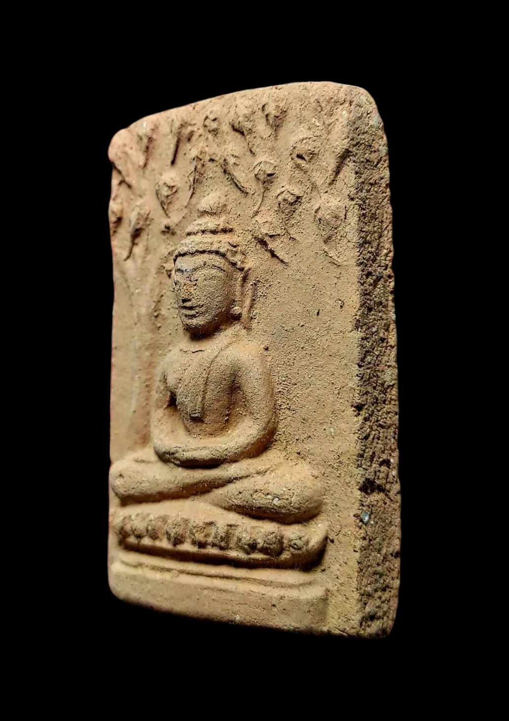 พระผงพรายสมุทร พ่อท่านเจิม ปรกโพธิ์ใหญ่ หลังฤฤา ปี2499 วัดหอยราก จ.นครศรีธรรมราช 博坡菩提大模 后面乐路符(ฤฤา) 龙婆贞 佛历2499/1956年 瓦怀乐寺 洛坤府